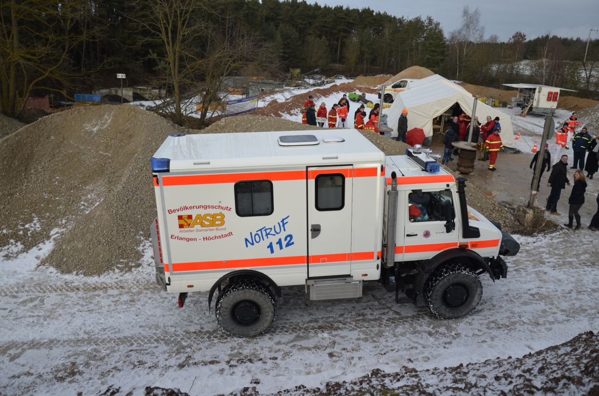 Unimog Einweihung 1188.JPG