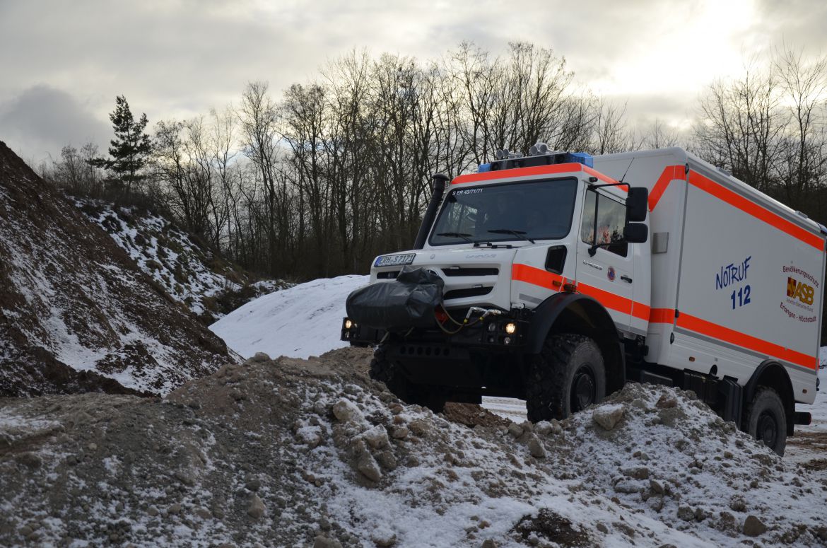 Unimog Einweihung 1332.JPG